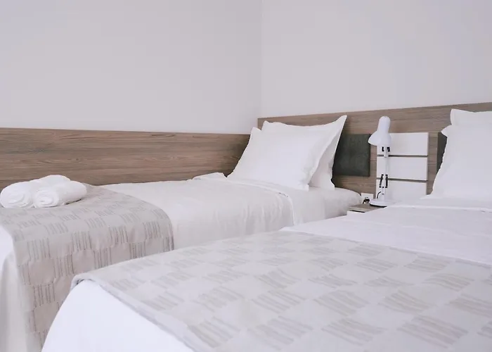 Centre - Two Bedroom アパート