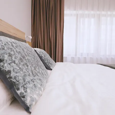 Centre - Two Bedroom Apartment *