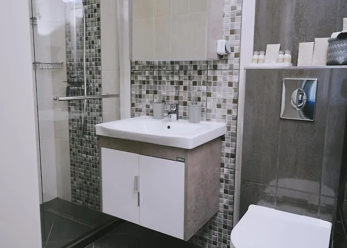 Centre - Two Bedroom וארנה